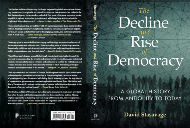 غلاف كتاب سقوط وصعود الديمقراطية: تاريخ العالم من العصور القديمة حتى اليوم