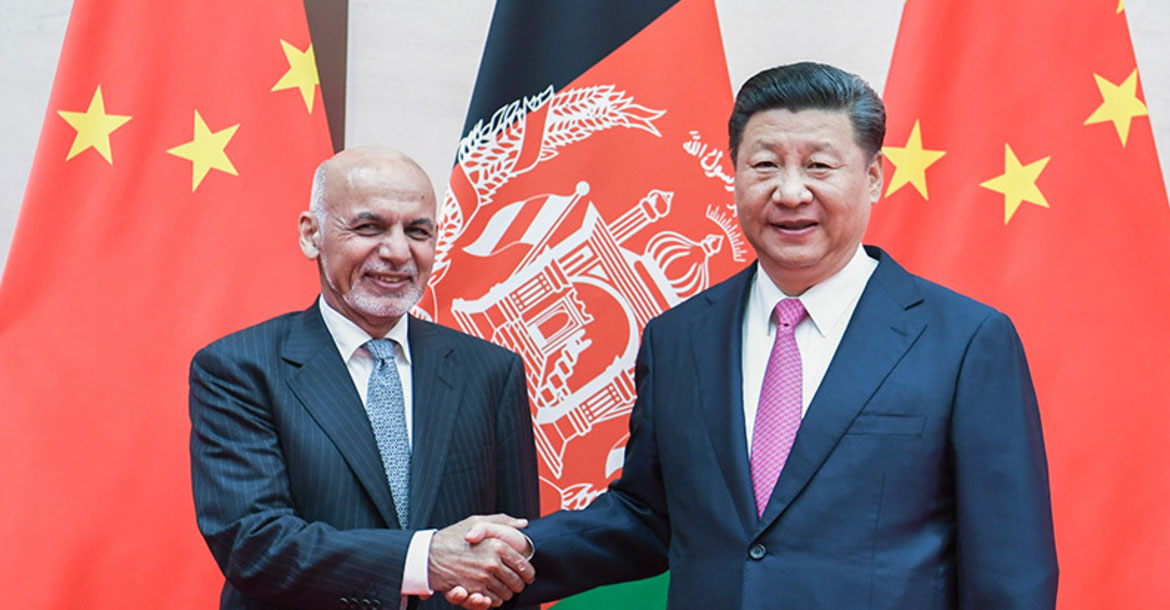 الرئيس الصيني شي جين بينغ والرئيس الأفغاني أشرف غني أحمدزي