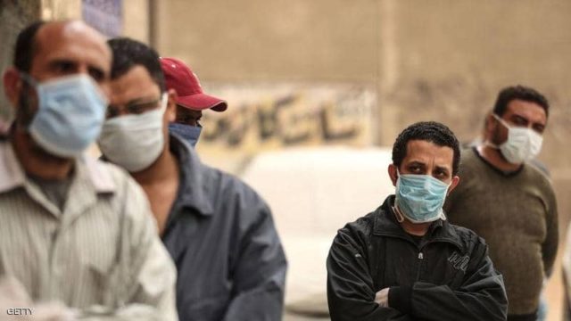 الكمامة في شوارع مصر