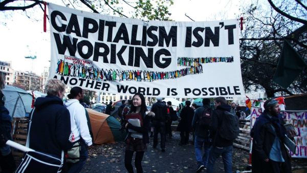 مسيرات مناهضة للرأسمالية