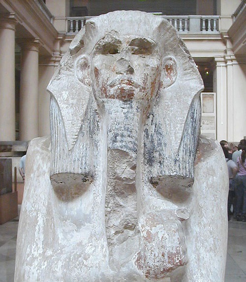 تمثال الملك زوسر في المتحف المصري