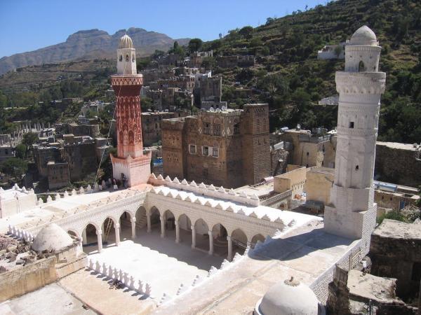 صحن مسجد الملكة أروى بنت أحمد الصليحي