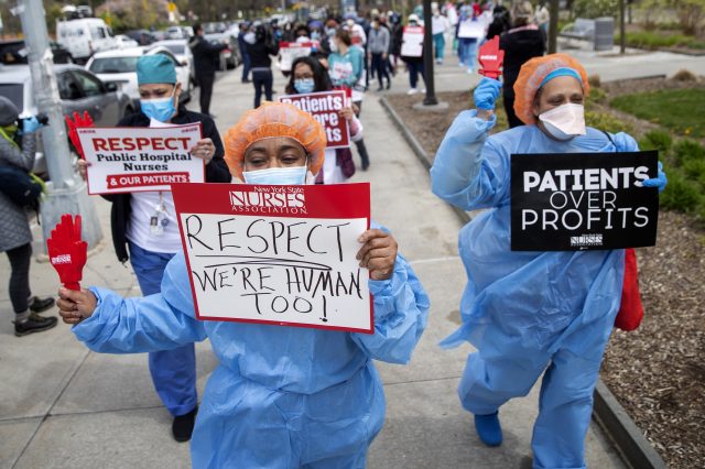 احتجاجات ضد ازمات الرعاية الصحية في أمريكا
