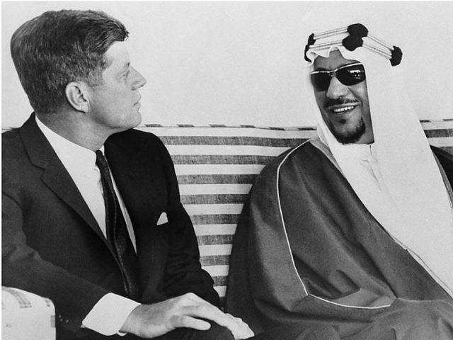 الملك سعود مع الرئيس جون كيندي 27 يناير 1962