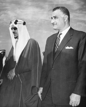 الملك سعود مع الزعيم جمال عبد الناصر في القاهرة 1956