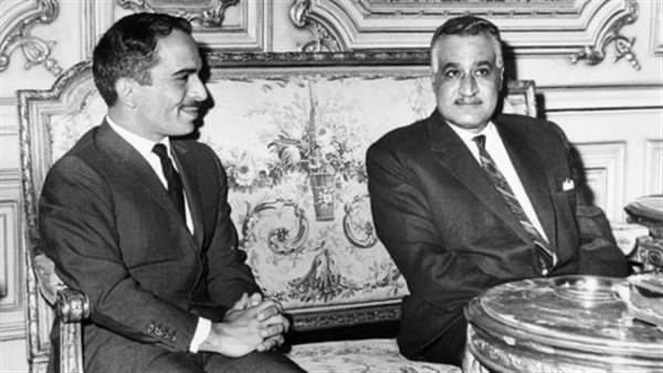 الملك الأردني الحسين مع الرئيس عبد الناصر بالقاهرة